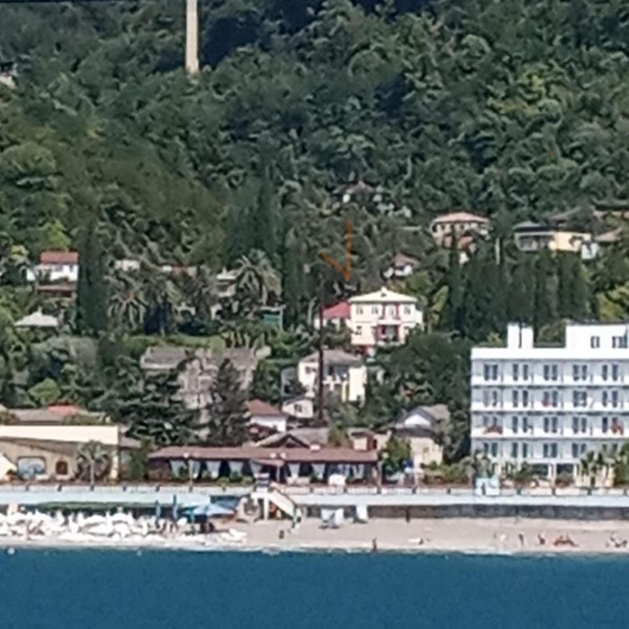 Бестужевский Дворик Gagra Exterior foto
