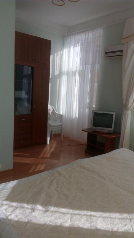 Бестужевский Дворик Gagra Exterior foto