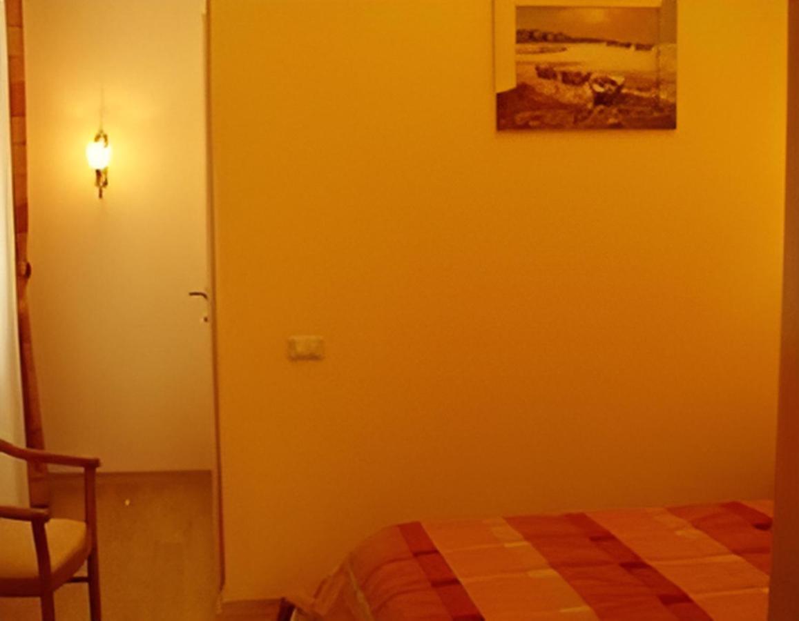 Бестужевский Дворик Gagra Exterior foto