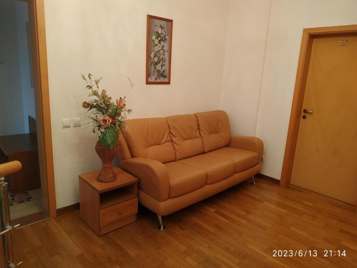 Бестужевский Дворик Gagra Exterior foto
