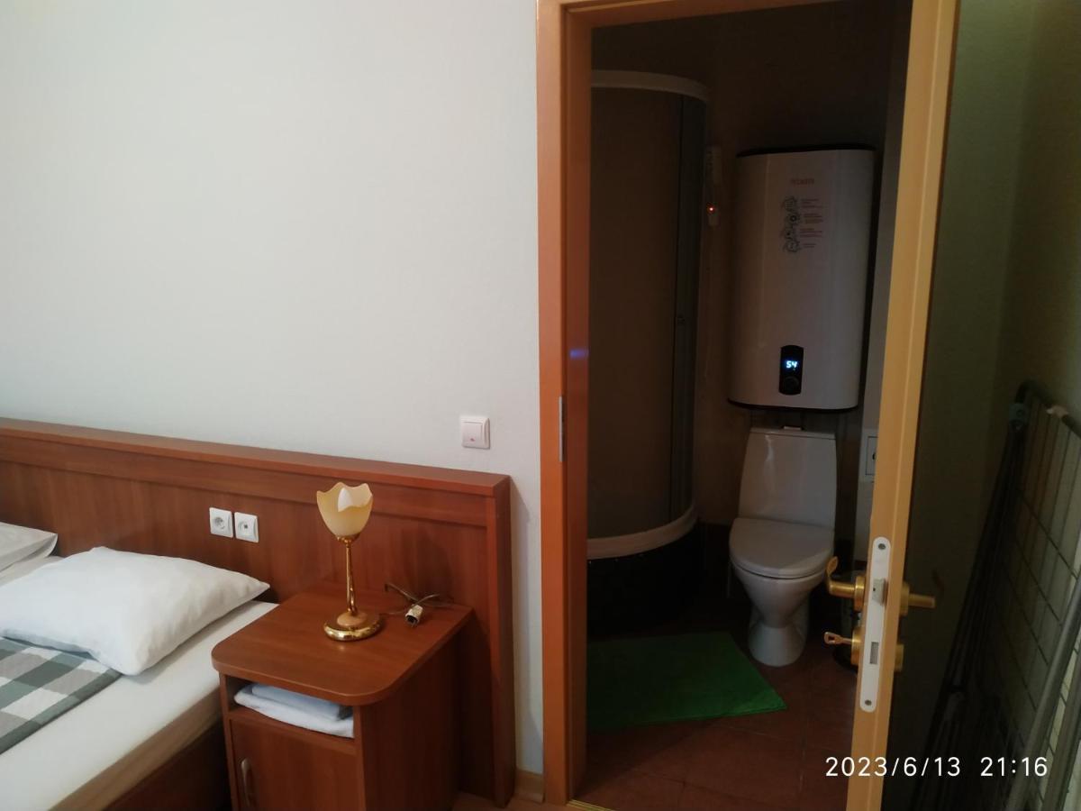Бестужевский Дворик Gagra Exterior foto