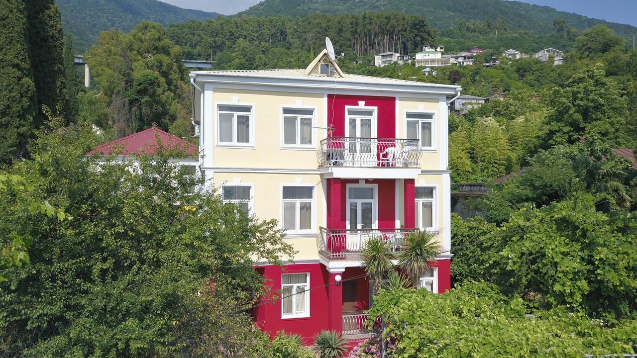 Бестужевский Дворик Gagra Exterior foto